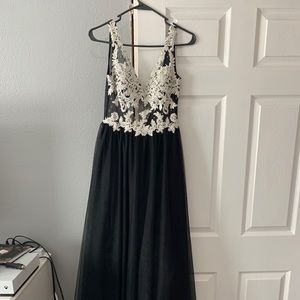 black prom dress